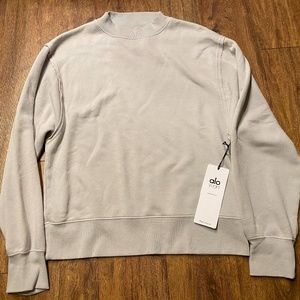 Alo Yoga Washed Freestyle Long Sleeved Sweatshirt